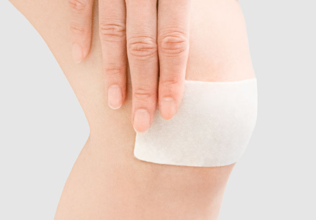 公式】膝に直接貼って潤いを与えるジェルシート型ヒアルロン酸