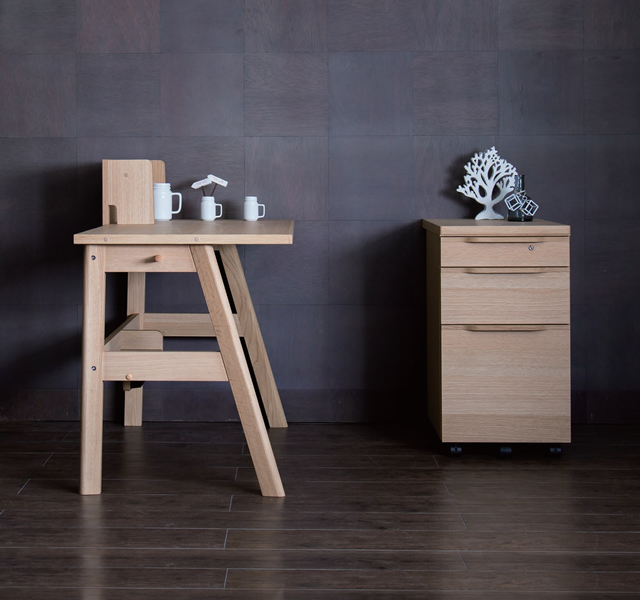 学習机・勉強机ならカリモク家具｜コーディ | 国産家具メーカーの