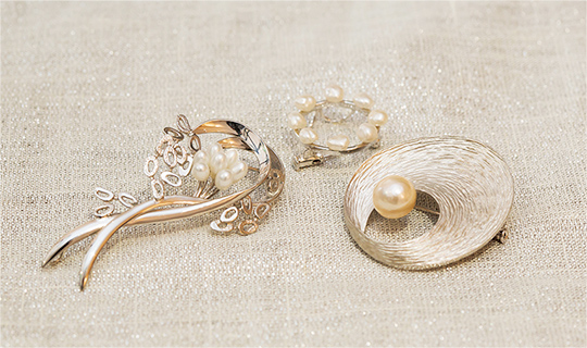 No.118 存在感際立つ“びわ湖真珠”のネックレス | 京阪ホールディングス