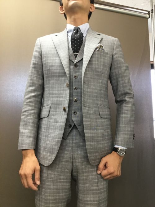 英国紳士のようなスリーピース | オーダースーツは完全国内縫製の