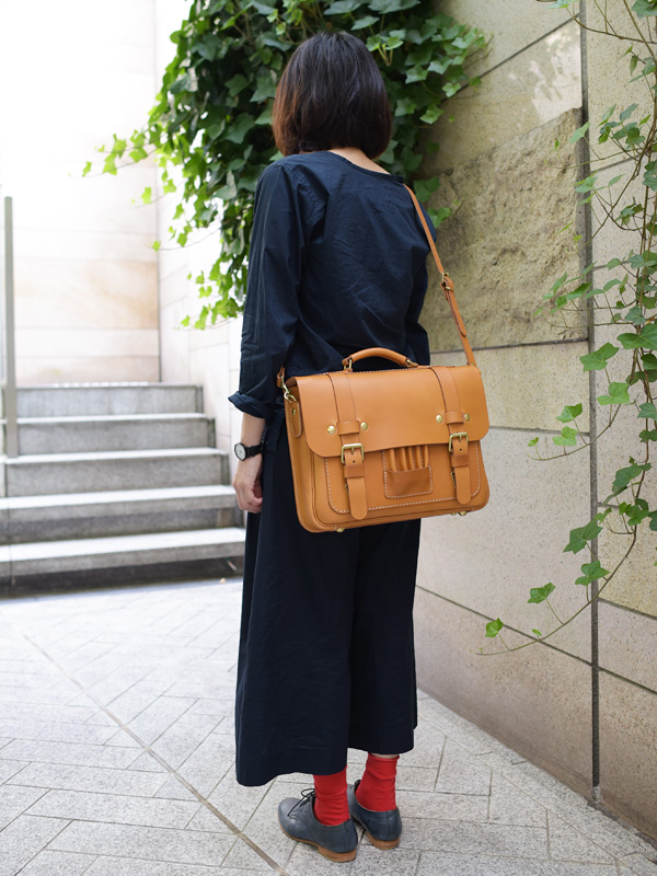 ヨーロッパのスクールバッグを思わせる本革の3wayバッグ / 革鞄のHERZ