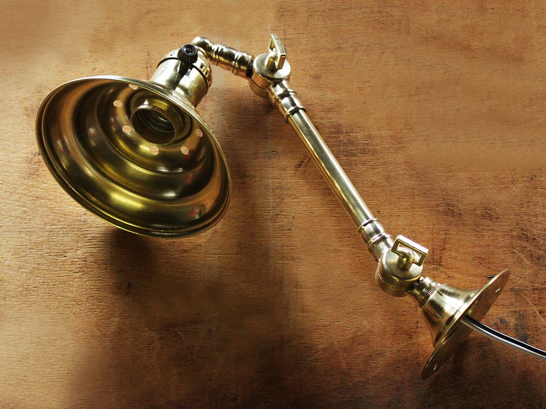 工業系可動式アーム&小型シェード付き真鍮製壁掛け照明ブラケット