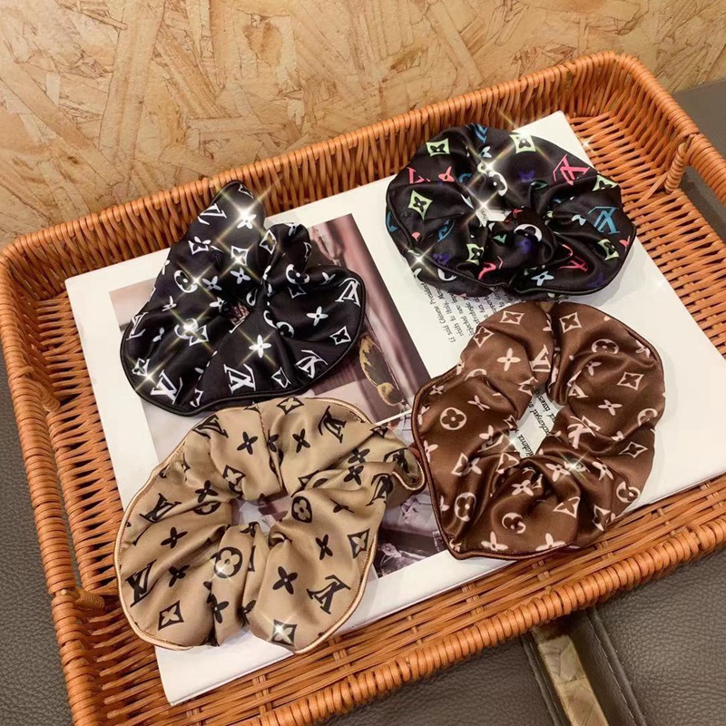 Louis Vuitton シルク花柄シュシュ ヘアゴム Supsale｜スーパーコピー