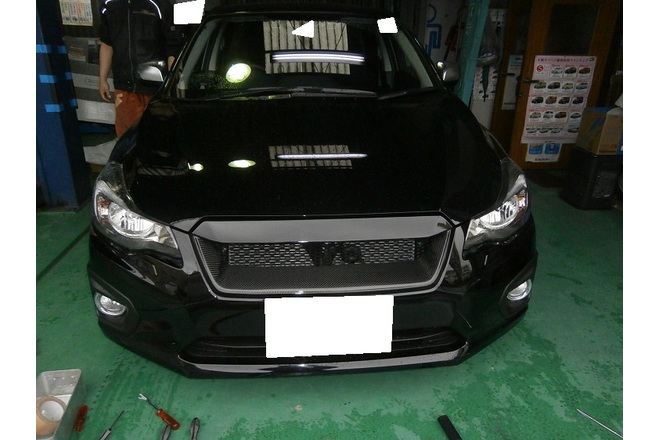 スバル インプレッサ フロントグリル交換（コラゾンフロントグリル