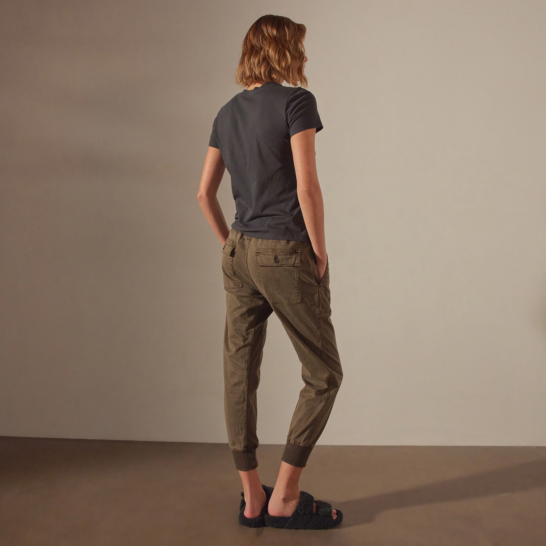 Mixed Media Pant - Army Green Pigment | James Perse Los Angeles