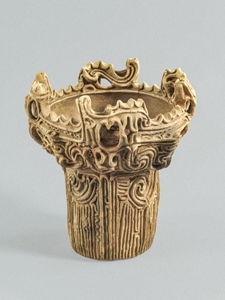 青花花唐草文碗｜展示中の日本・東洋のやきもの｜コレクション｜岡田美術館