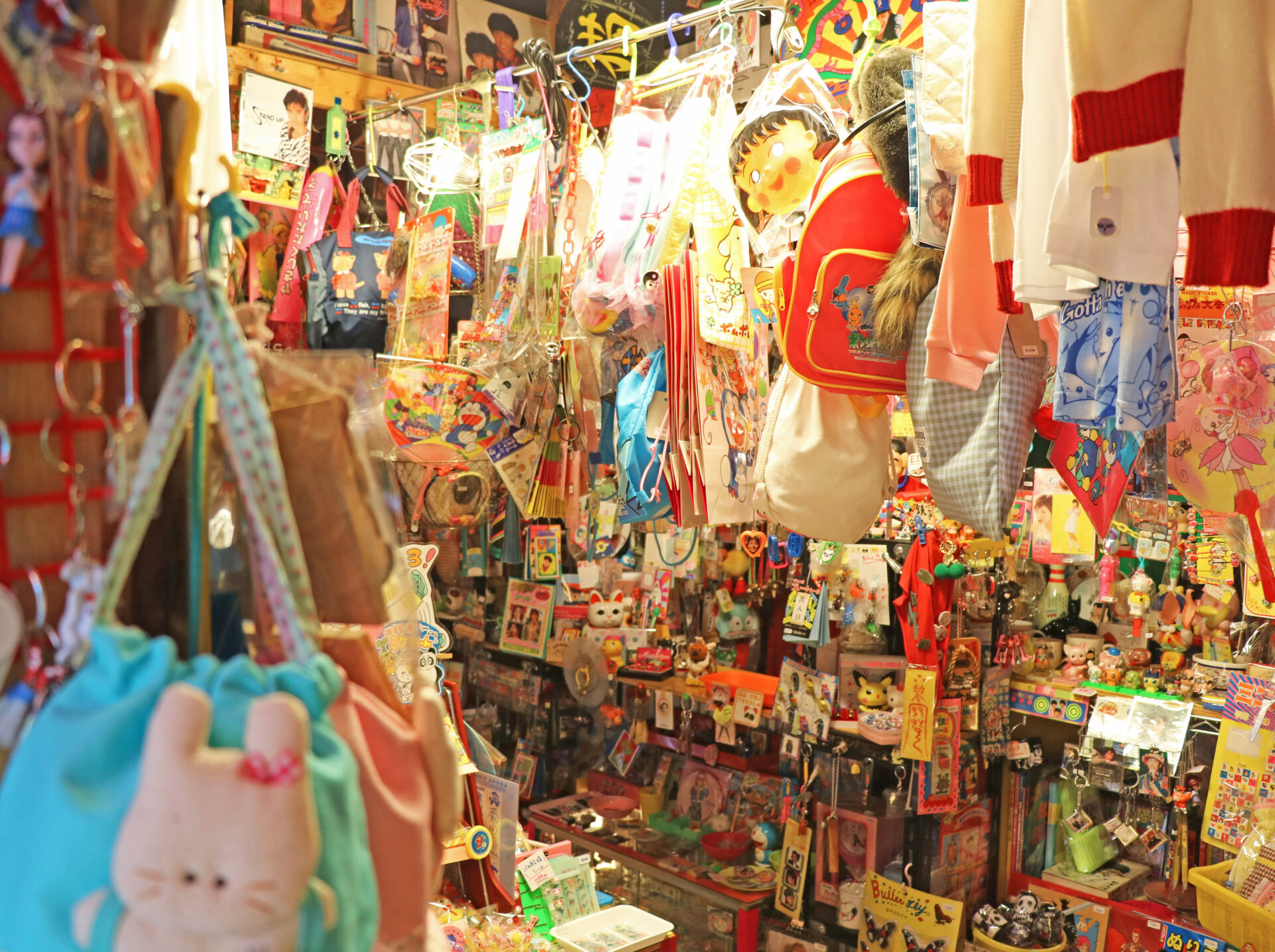 大正区で発見！昭和・平成レトロを詰め込んだ「雑貨屋ミケちゃん