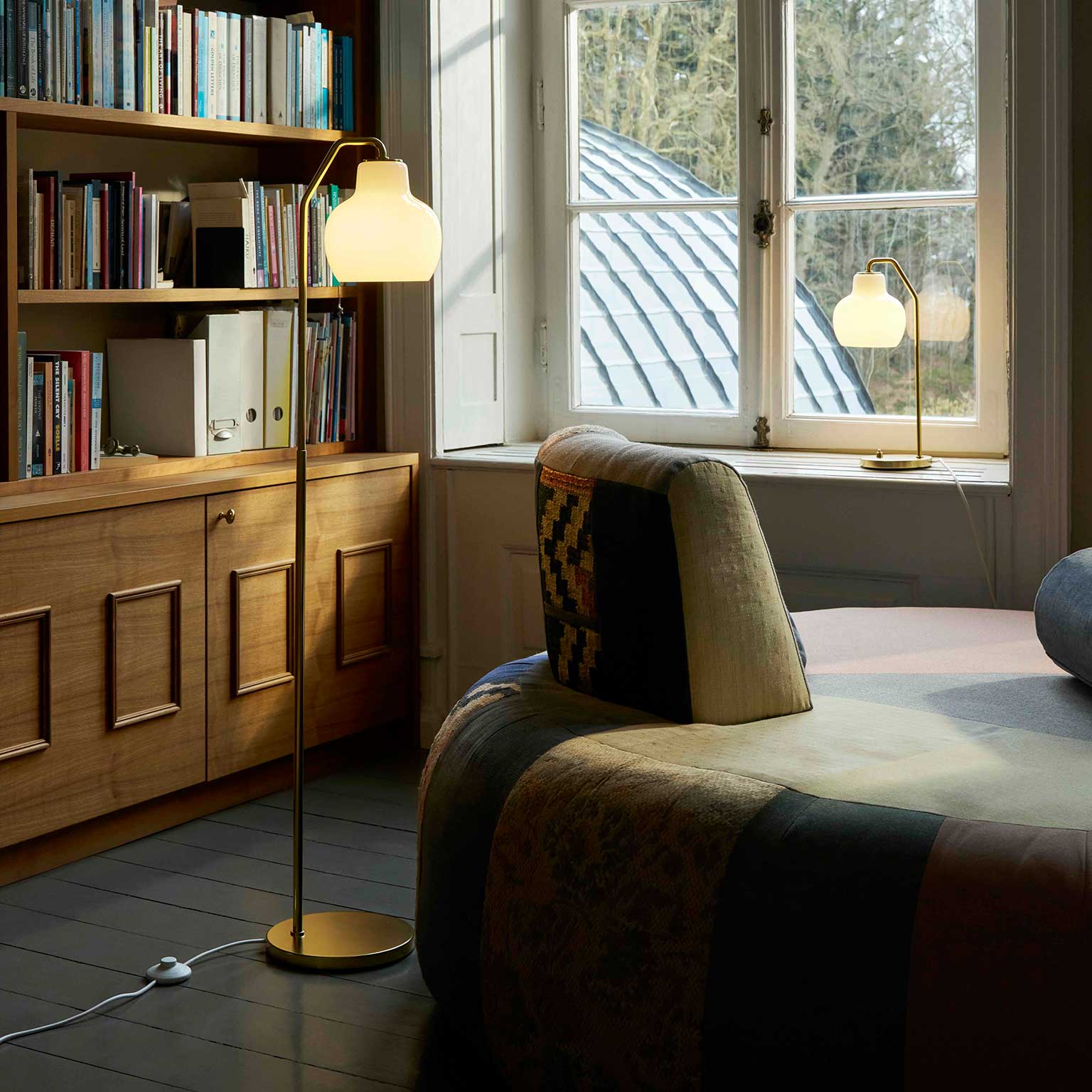 Louis Poulsen（ルイスポールセン）VL リングクラウン フロアランプ