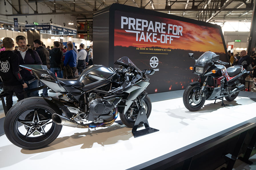 トップガン マーベリック』に登場した 2台のカワサキが日本上陸