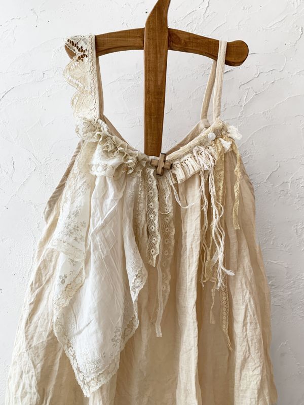 pollenbienco／アンティークレースと十字架のキャミソール・B - MARCHE