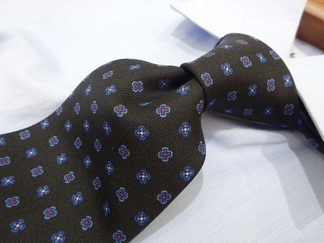 TOKYOMIDTOWN／TIES】超希少カラードタイ「黒小紋」が入荷いたしました