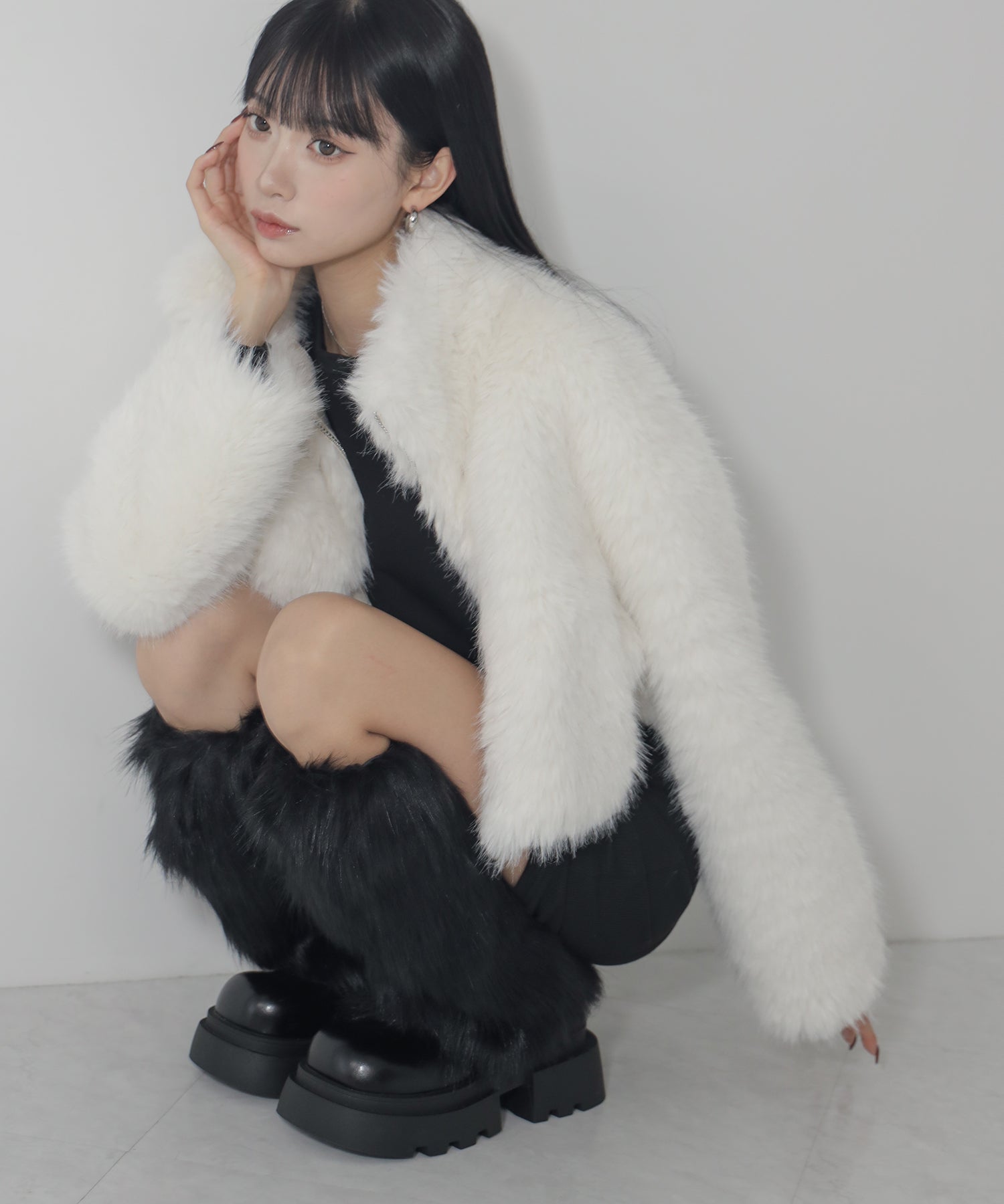 フェイクファーレッグウォーマー ／ fake fur leg warmer