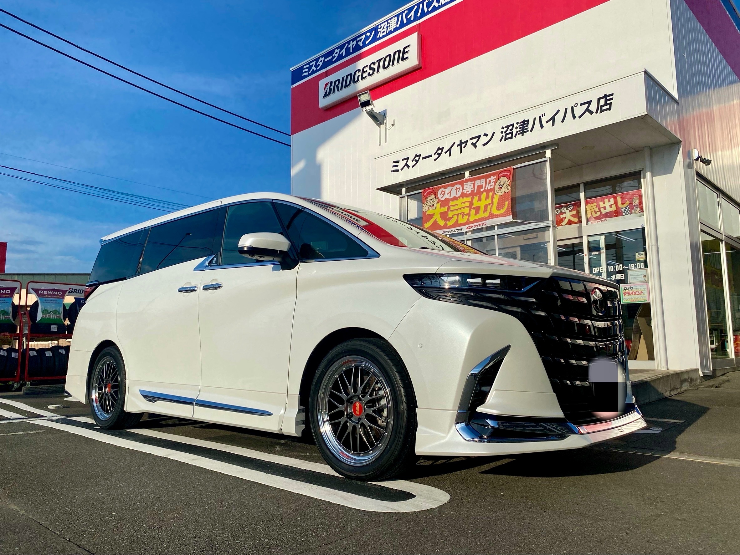 BBS】色褪せぬ正統派ホイール！！！40アルファードにLMの20インチを