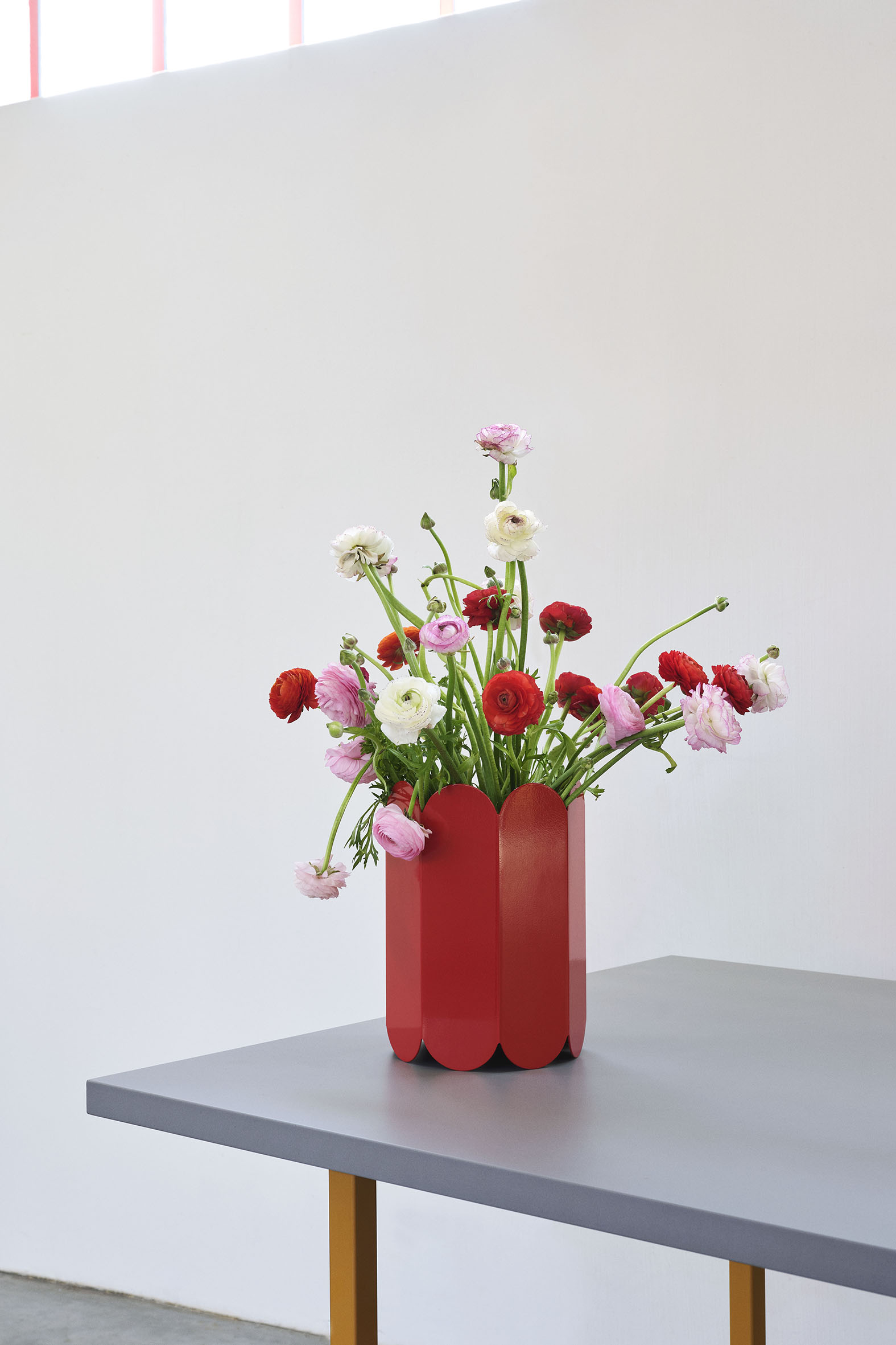 arcs vase | Muller Van Severen