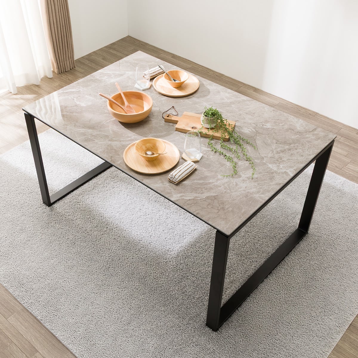 セラミックダイニングテーブル(セーラル135/90 BE/BK) | ニトリネット