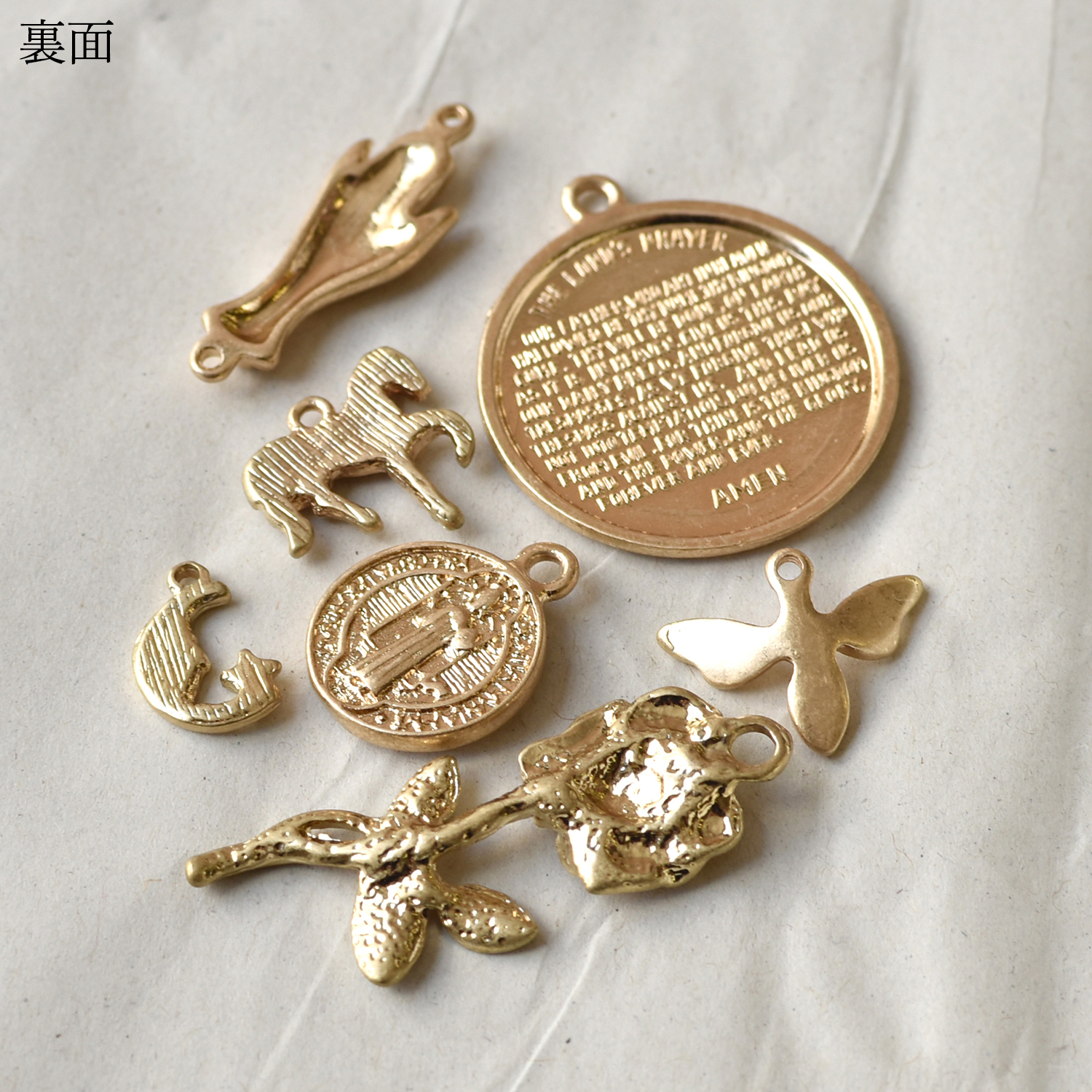 KE-CHM-2 ヴィンテージ風チャーム MIX8種セット (袋)「手芸材料の