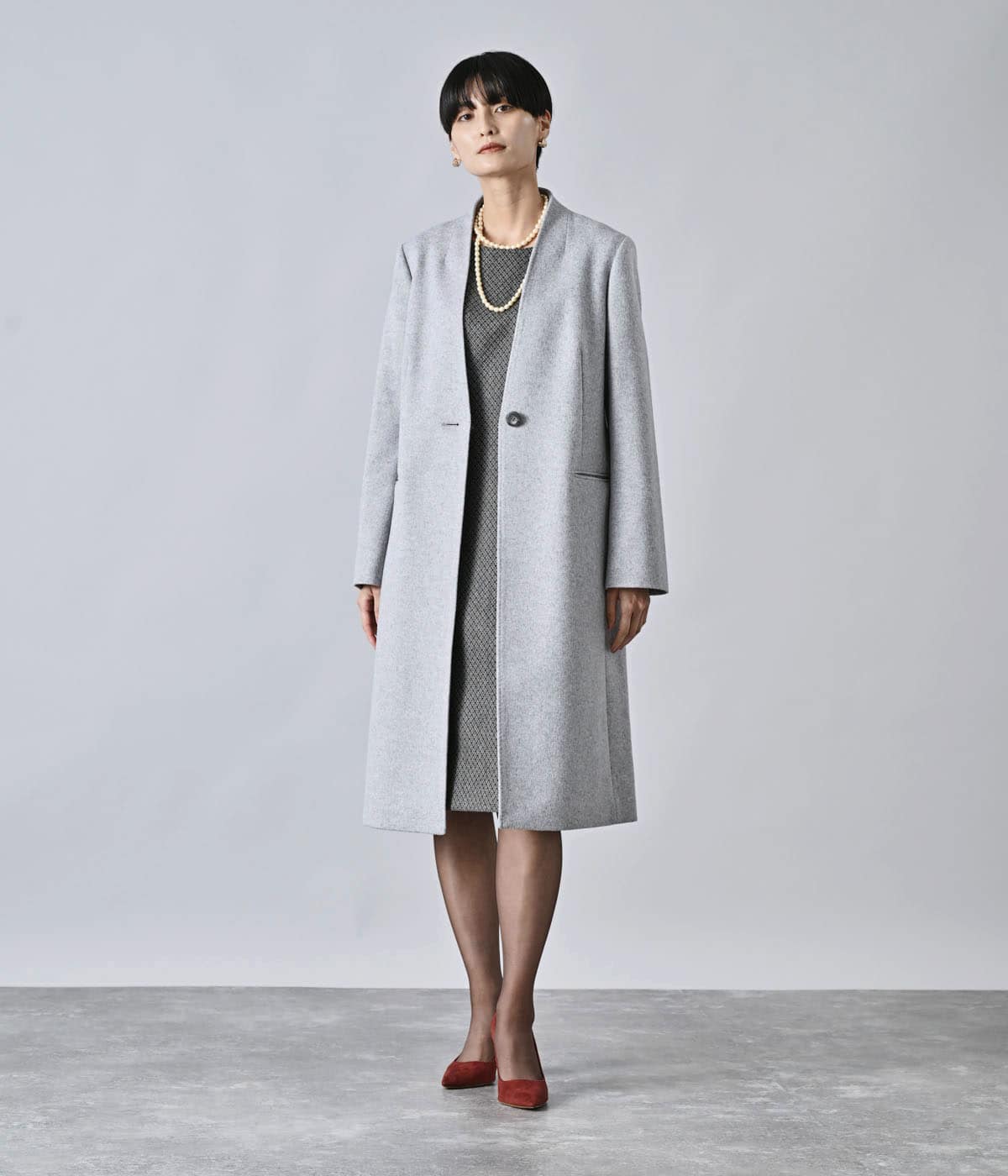 カシミヤ混ビーバー ノーカラーVネックコート(26516301-2025