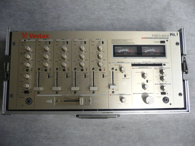 Vestax PMC40 ハードケース付き DJミキサー 本体 Vestax PMC-40 Professional Mixing Controller DJ Made In Japan