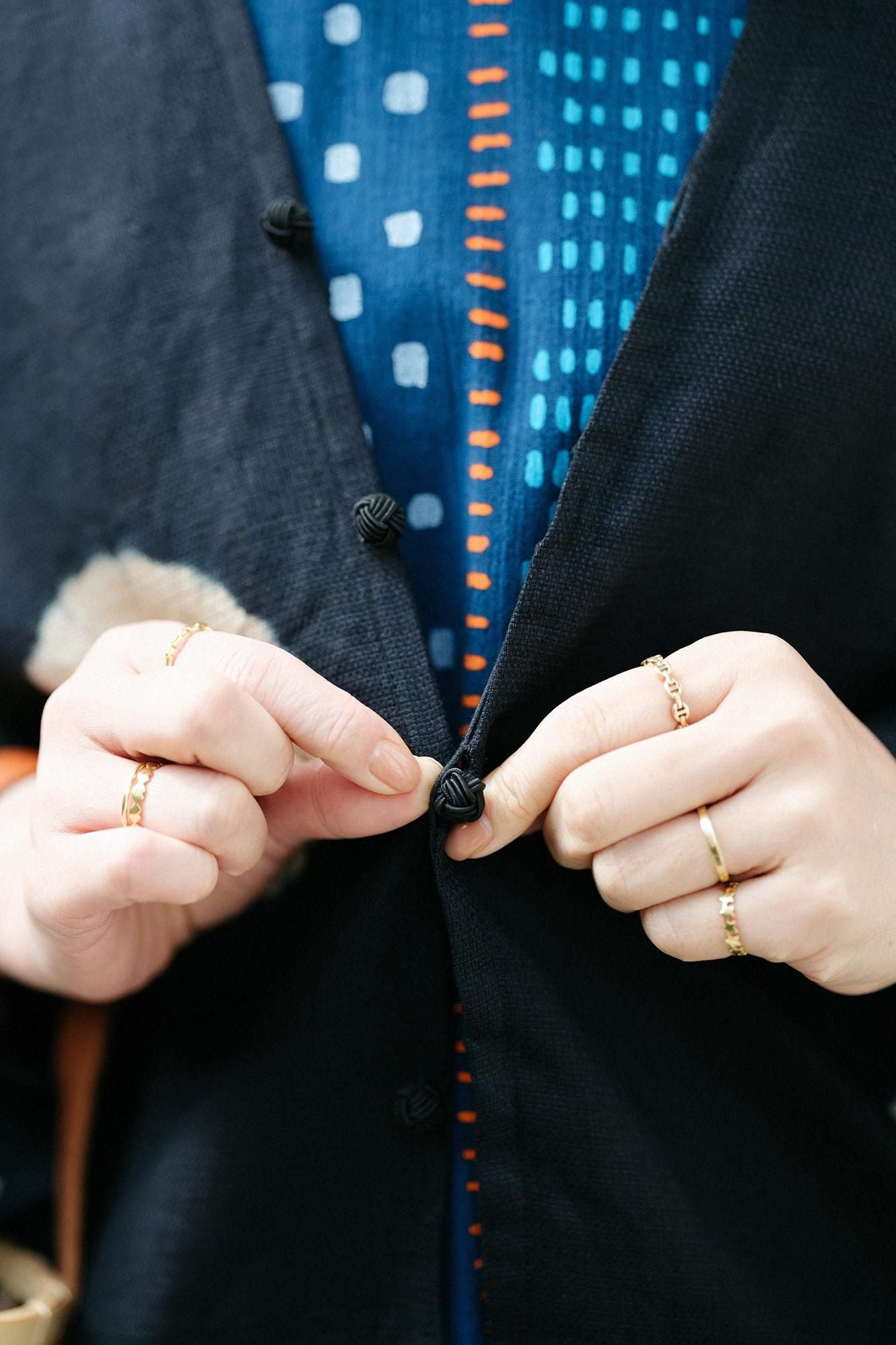 近清絞り 麻 はつき／水玉大（みずたまだい） 濡羽色（ぬれ