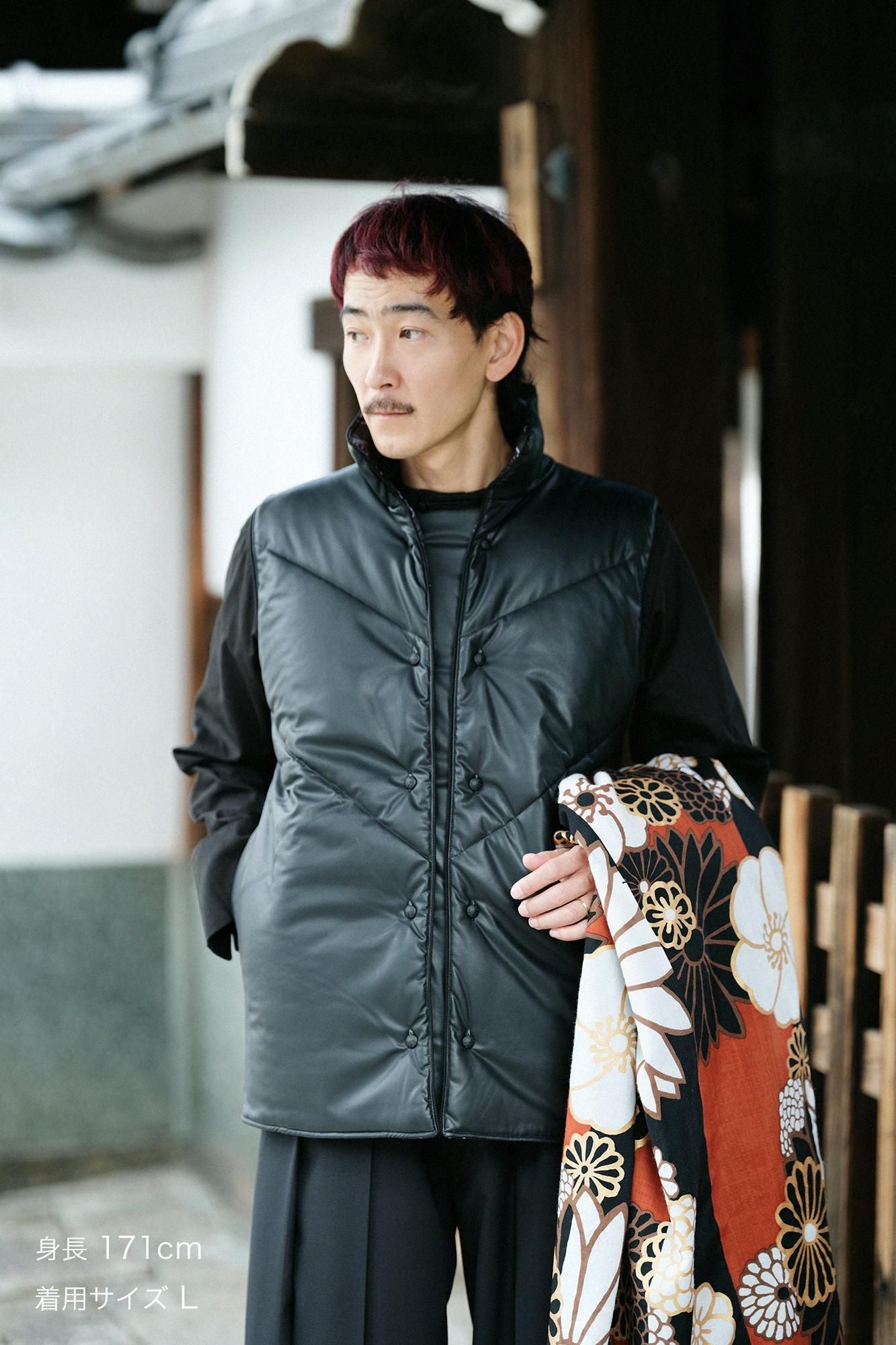 フェイクレザー 陣羽織（じんばおり） 中綿袷（なかわたあわせ）／濡羽