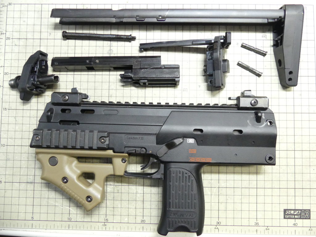 □SAATカスタムブログ□マルイ MP7A1（GBB）ガスブローバック 分解