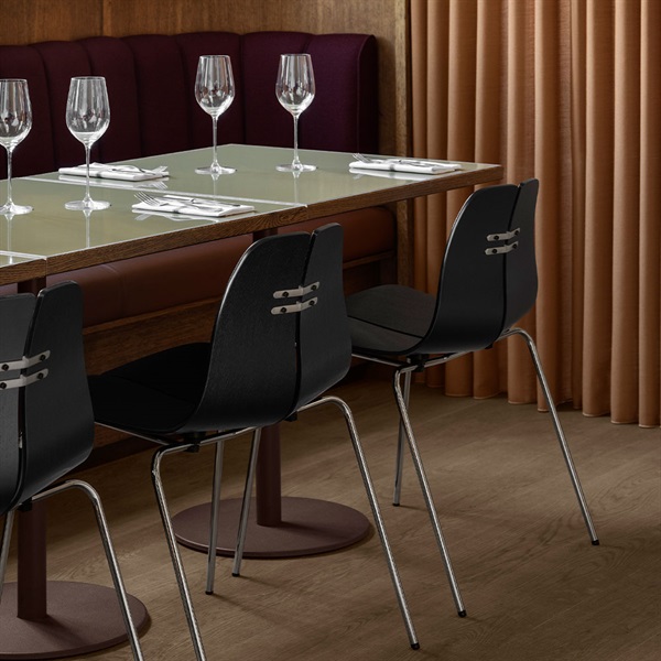 PK3 チェア / カラードアッシュ ブラック / クローム脚FRITZ HANSEN