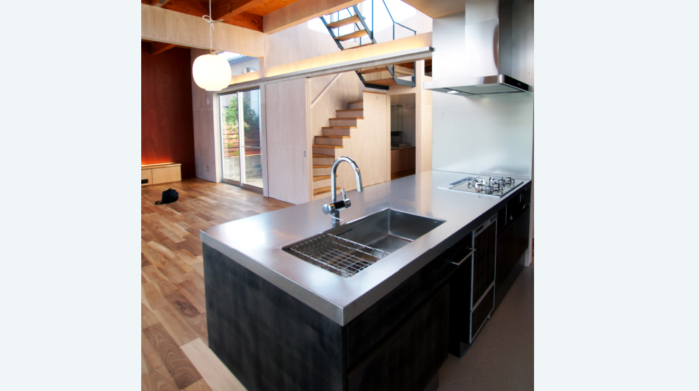 アイランド型キッチン | ステンレスワークトップとキッチンシンク製造