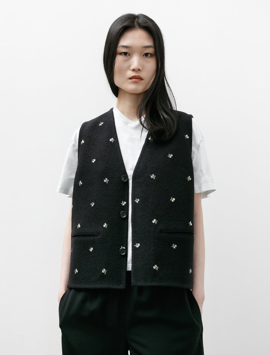 Rier Walker Gilet Black Flowers Felted – Neighbour