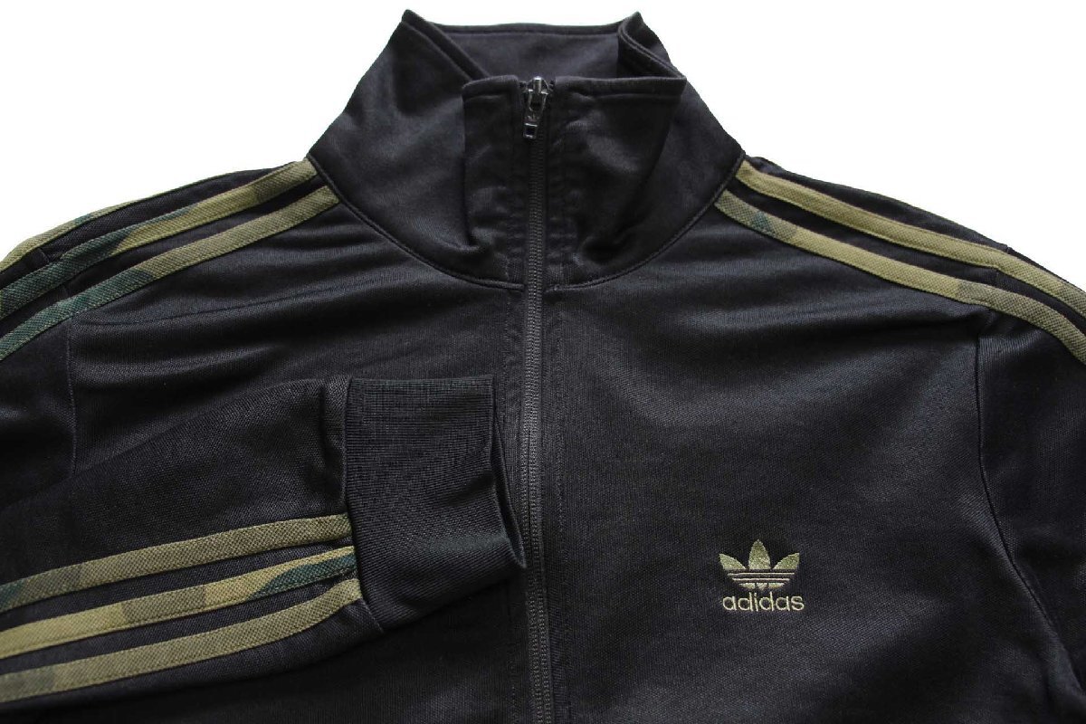 adidasアディダス トレフォイル ロゴ刺繍 迷彩ライン ハイネック