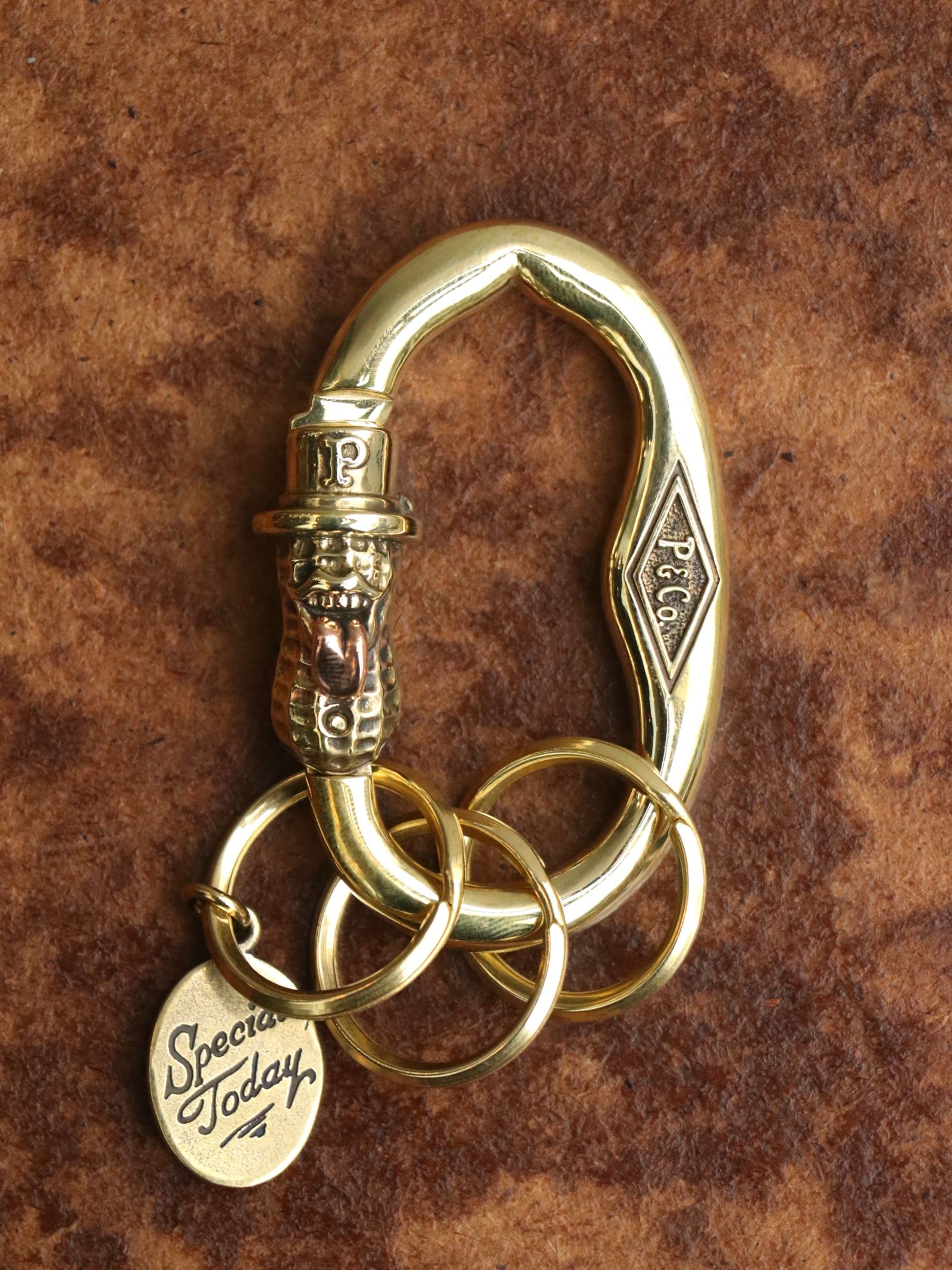 PEANUTS & CO. - BEROPEANUTS CARABINER (BRASS×COPPER) | SKANDA