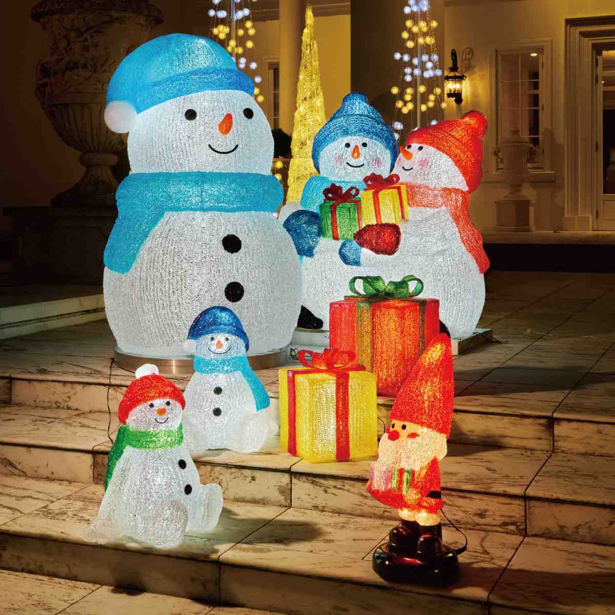 LEDモチーフライト おすわりスノーマン クリスマスカラー 高さ38cm