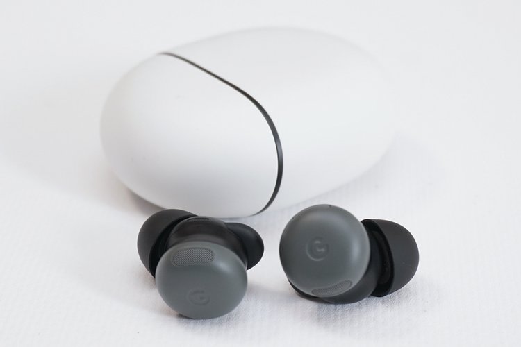 Google「Pixel Buds Pro 2」実機レビュー！どこが変わった？ ライバル