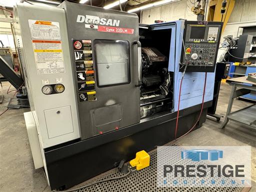 Doosan Lynx 220LMA CNC Turning Center with Live Milling - Lathes