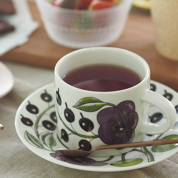 □アラビア パープル パラティッシ ティーカップ＆ソーサー / ARABIA