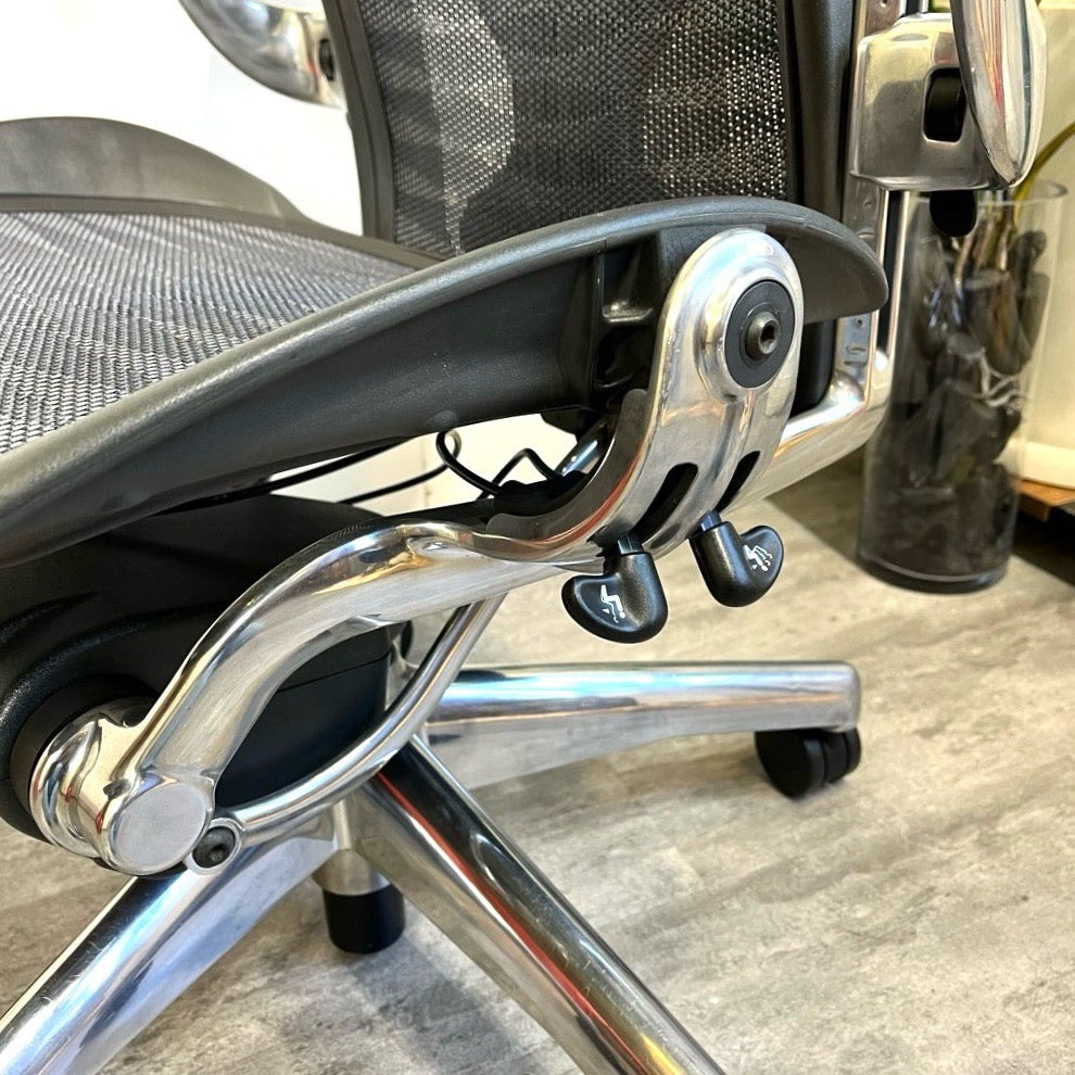 ハーマンミラー / HermanMiller アーロンチェア タキシードブルー