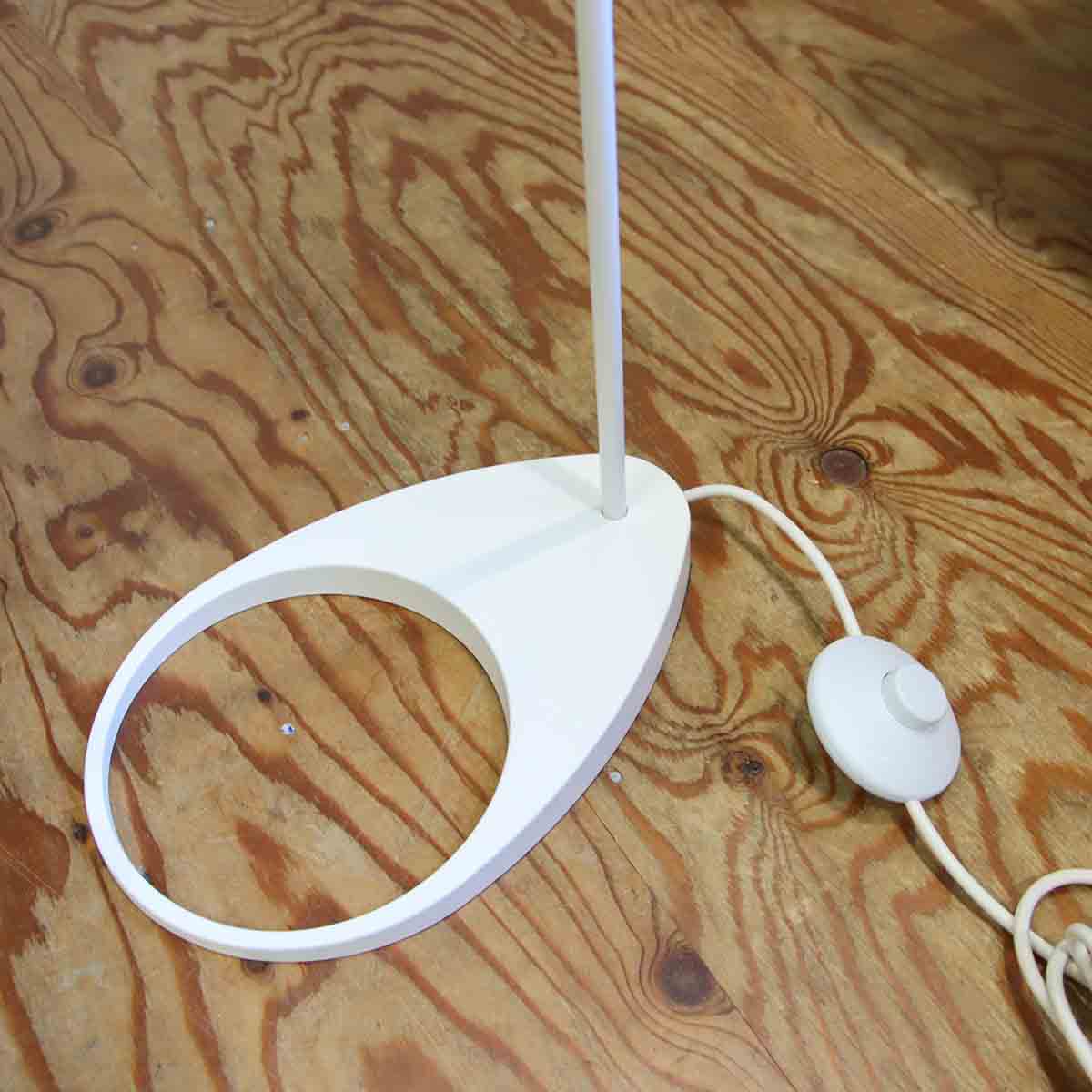 ルイスポールセン / Louis Poulsen AJフロア フロアランプ ホワイト