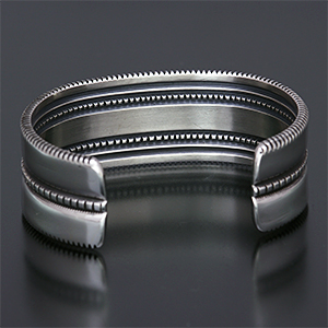 ナバホ族 Harrison Jim 1” インゴットシルバー コインエッジ チゼル