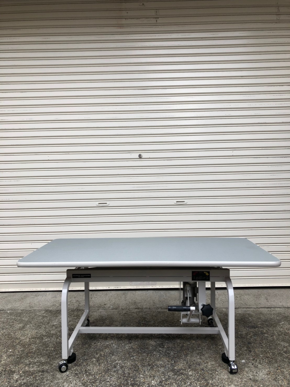 油圧式トリミングテーブル X-1200 | WanWanTown～ワンワンタウン～