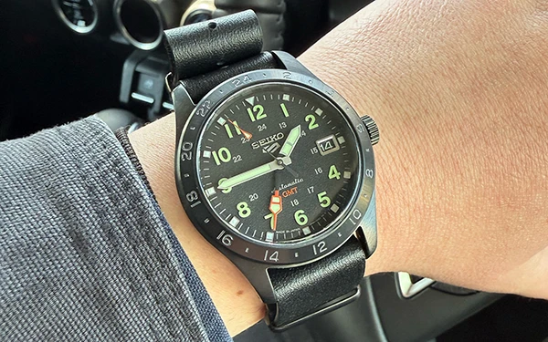 セイコー 5スポーツ「FIELD」のGMTモデルを実機レビュー。これくらいの