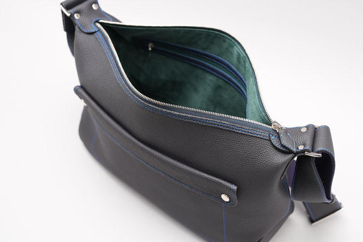 ル・ボナーのパパスショルダーが入荷致しました。 | WILDSWANS