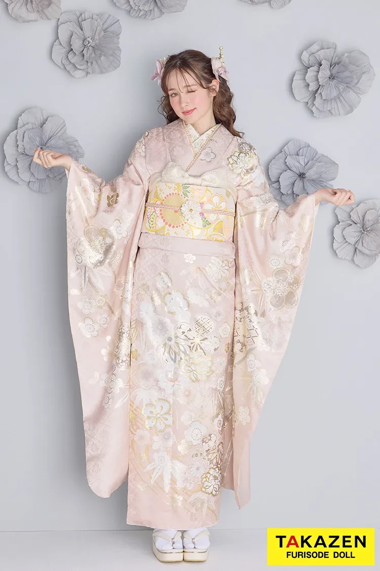 くすみカラーの成人式のレンタル振袖｜流行りの淡い色のかわいい振袖