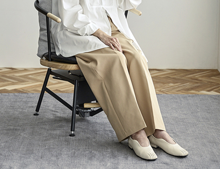 Smoå chair 02 | チェア | 製品情報 | タカラベルモント