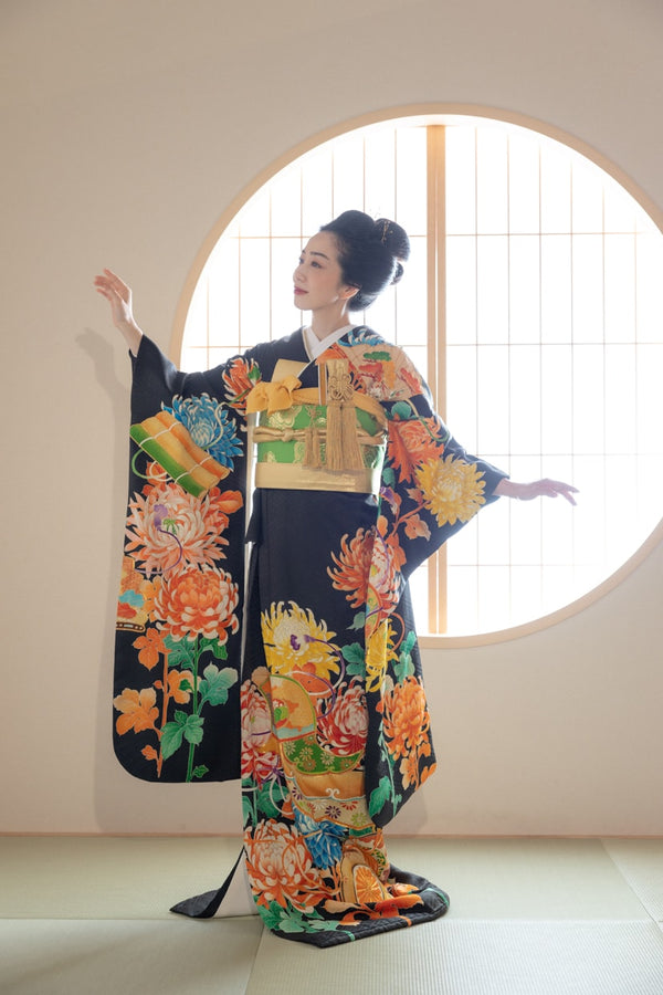 引き振袖・秋大輪菊づくし｜白無垢・色打掛レンタルなら結婚式着物専門