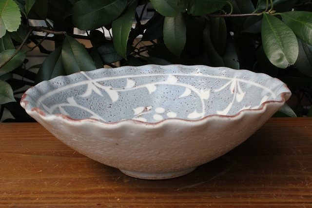 岐阜県土岐市の三浦繁久さんの鼠志野編笠向付 うつわ家膳｜人気作家