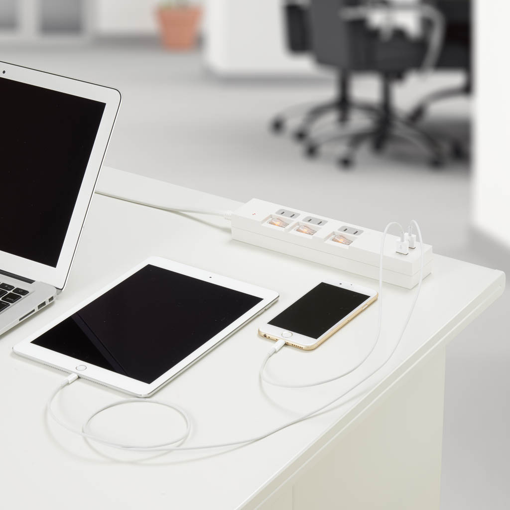 個別スイッチ付3AC2USB3.4A2mホワイト｜YAZAWA CORPORATION