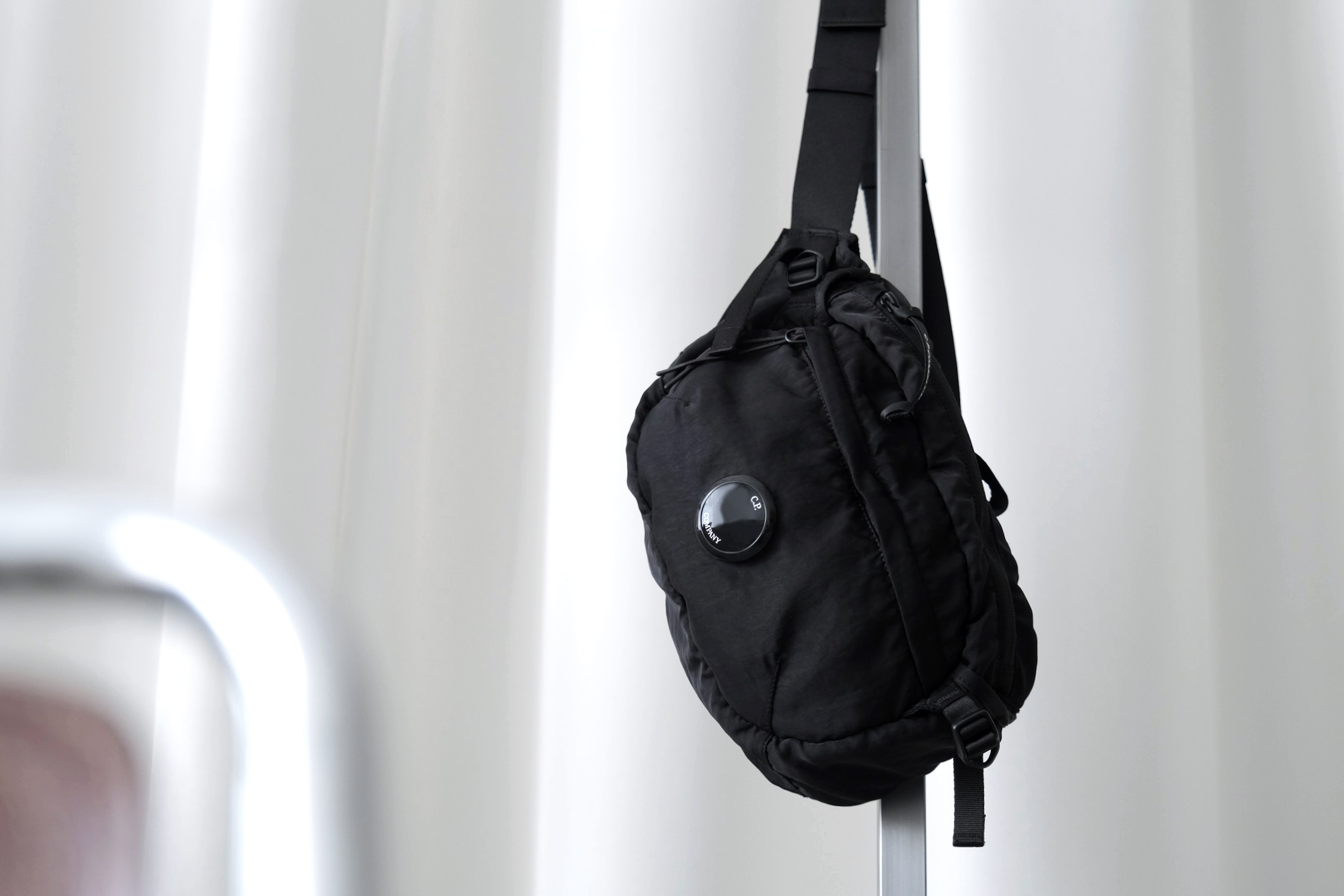 NYLON B CROSSBODY PACK - WUNDER