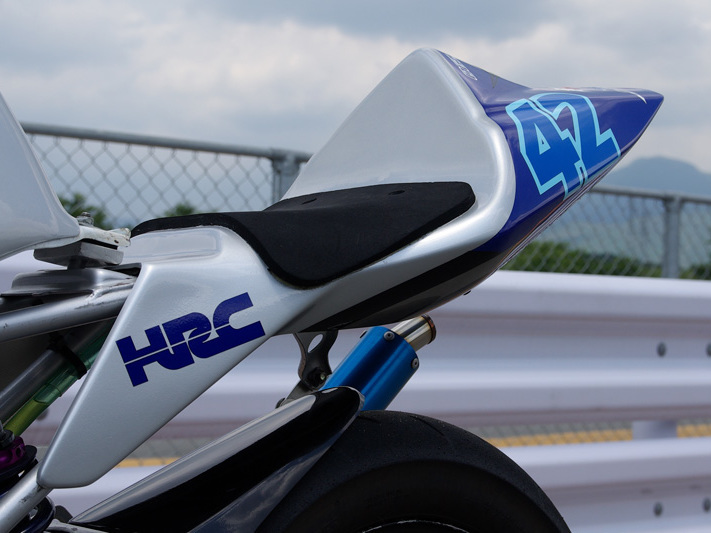 06model シートカウル - Y2S-PLEASURE