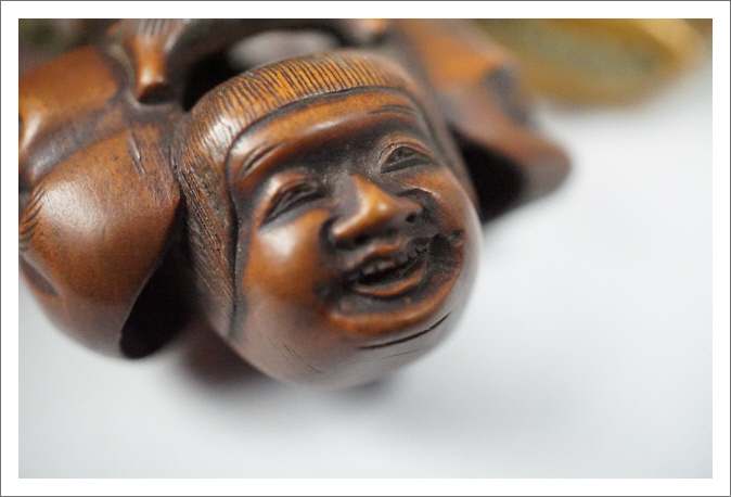 ヨロズアンティークモール / 印籠 松茂齋 鳥蒔絵 在銘 根付 彫刻