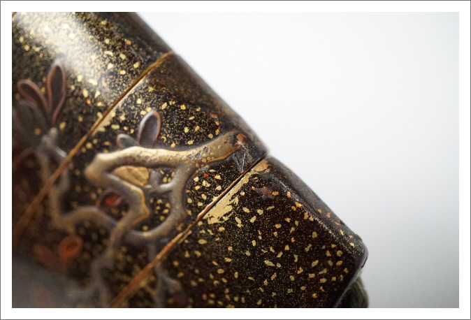 ヨロズアンティークモール / 印籠 松茂齋 鳥蒔絵 在銘 根付 彫刻