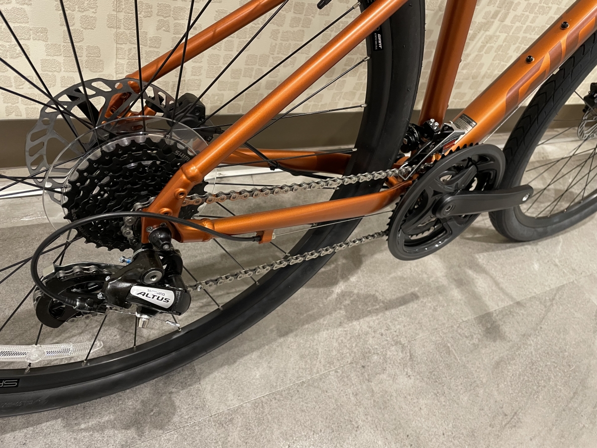 GIANT】安定感抜群のクロスバイク GRAVIER DISC | 新宿で自転車をお